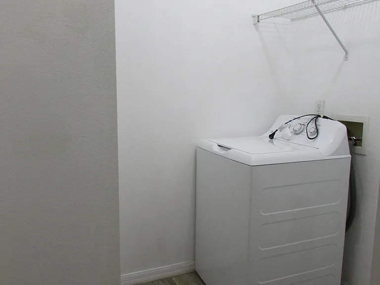 4192 Collinwood Dr — Photo 35