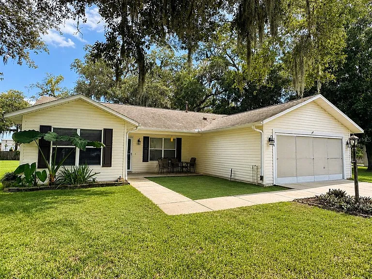 104 Cherry Blossom Ln — Photo 1