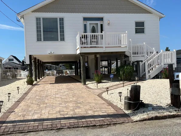 48 Lake Superior Dr, Little Egg Harbor, NJ 08087