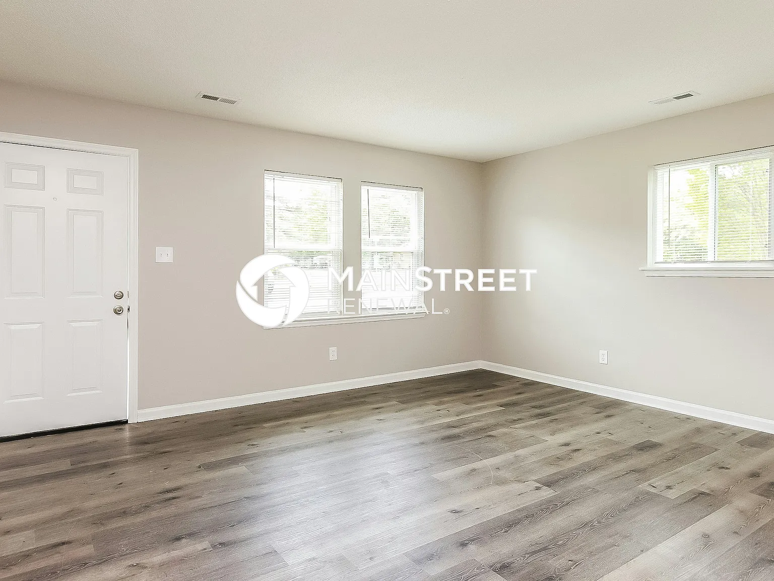 803 Melanie St — Photo 2