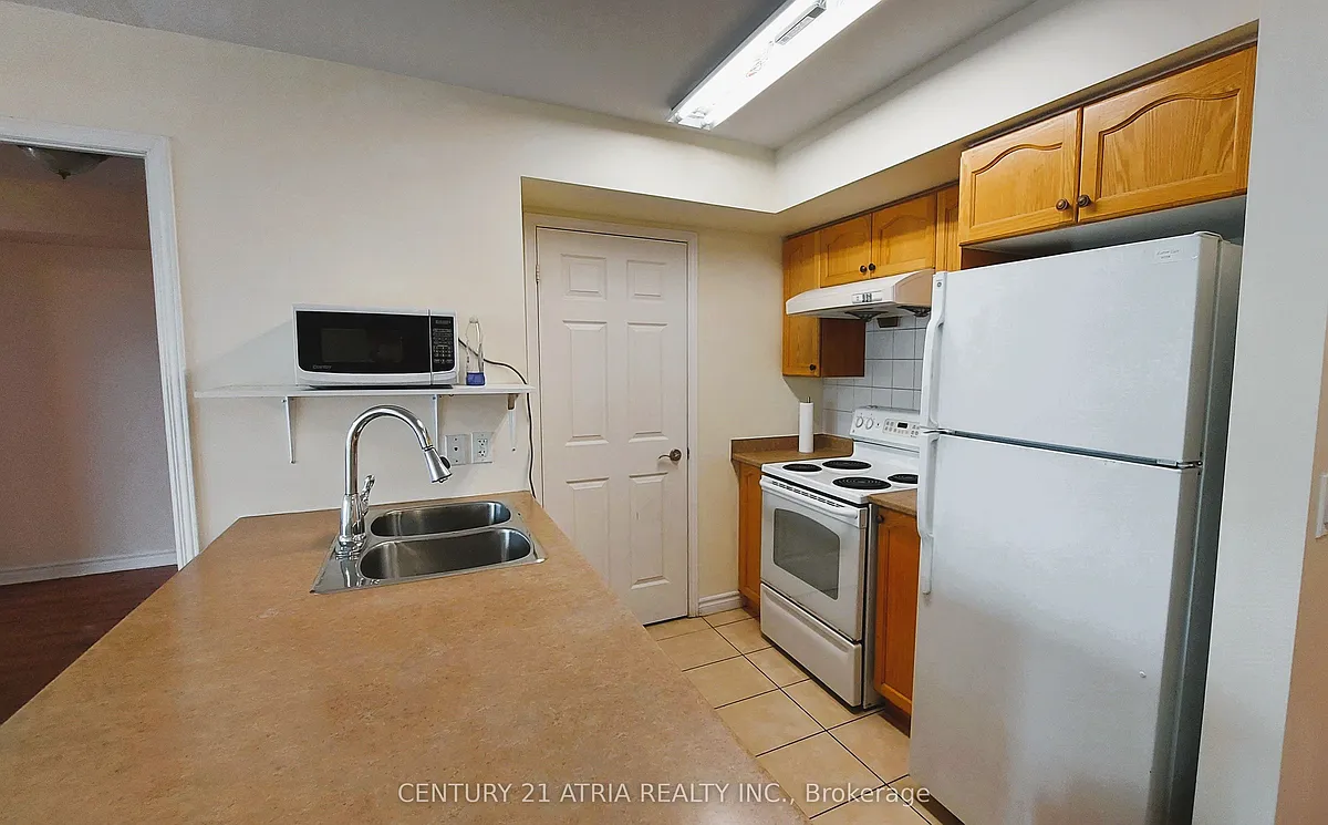 Building Photo - 68 Grangeway Ave #808