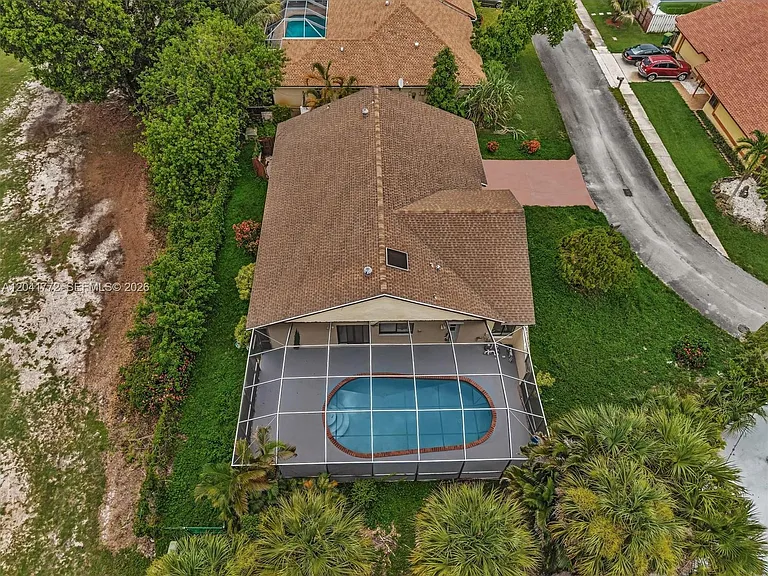 8813 Paradise Ct — Photo 36