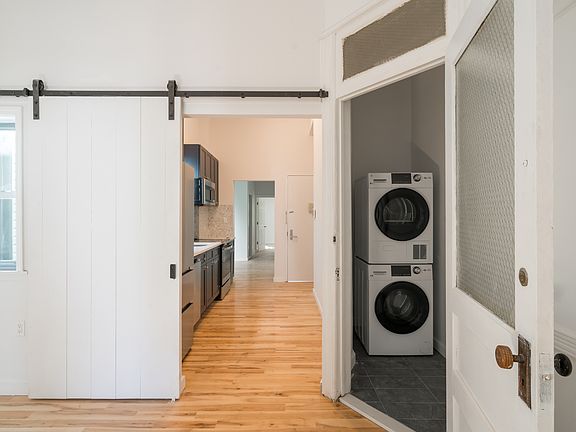2nd image of 181 Meserole Ave APT 1R