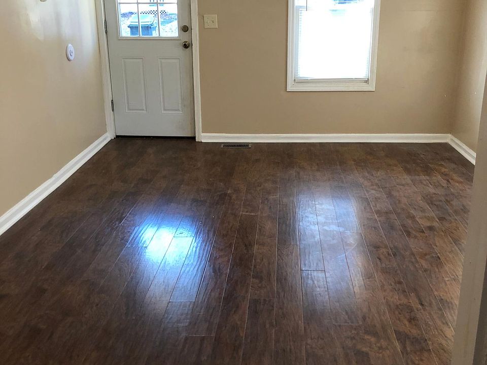 2nd image of 1320 Maple Ln