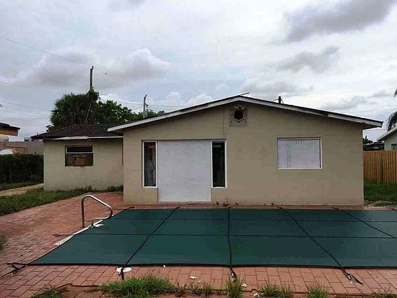 2nd image of 4720 SW 34th Ave