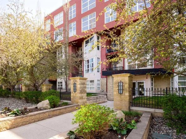 315 N 24th Ave SW #301, Calgary, AB T2S 3E7