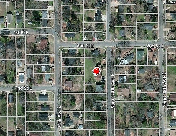 1st image of 210 Short 24th Ave E