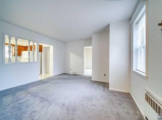 251 County Rd, Tenafly, NJ 07670