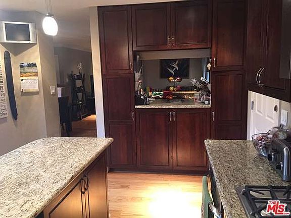 4th image of 877 Silvia Ct