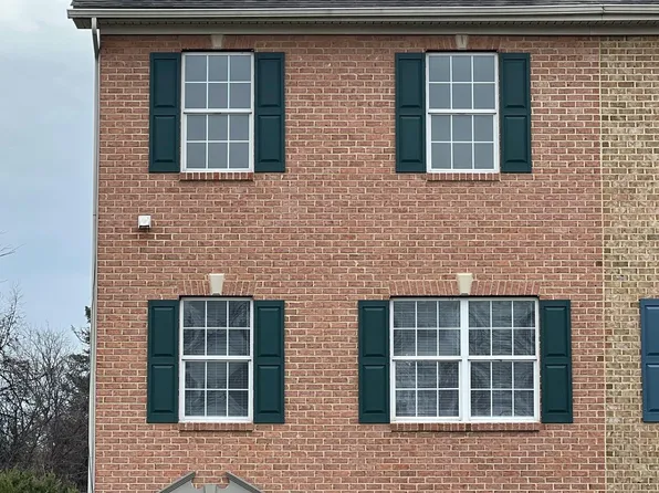 17303 Evergreen Dr, Hagerstown, MD 21740