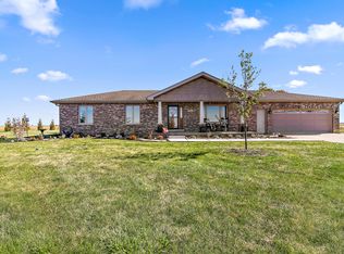 7461 S 5000e Rd, Saint Anne, IL 60964