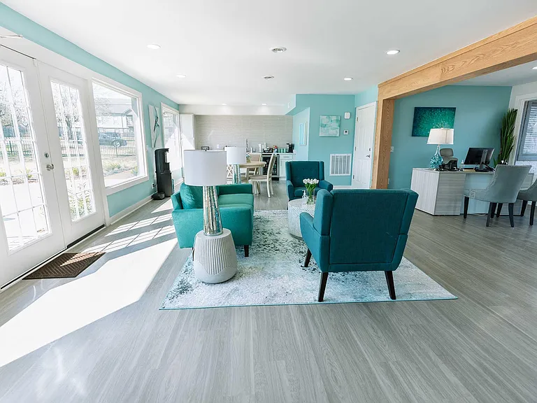 Chase Cove Apartments — Photo 41