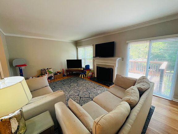 5th image of 7427 Chummley Ct