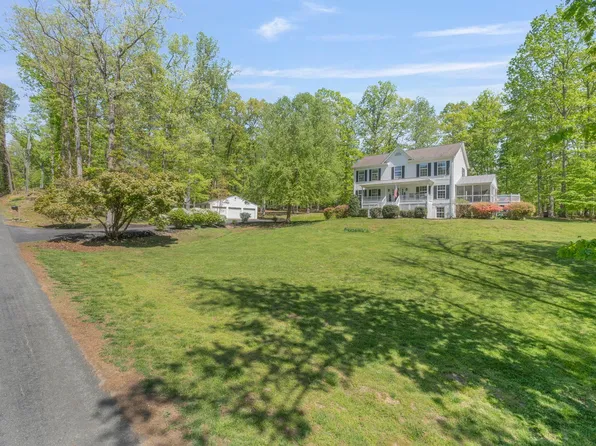 1025 Shadwell Rd, Keswick, VA 22947