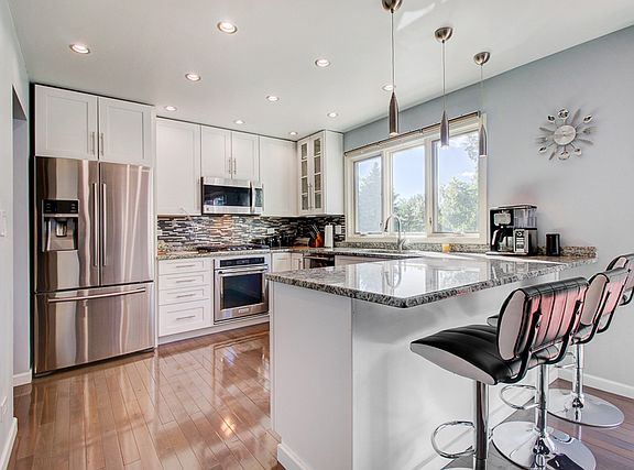 2nd image of 414 Argyll Ln
