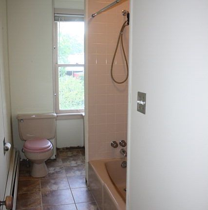 3rd image of 508 W Market St