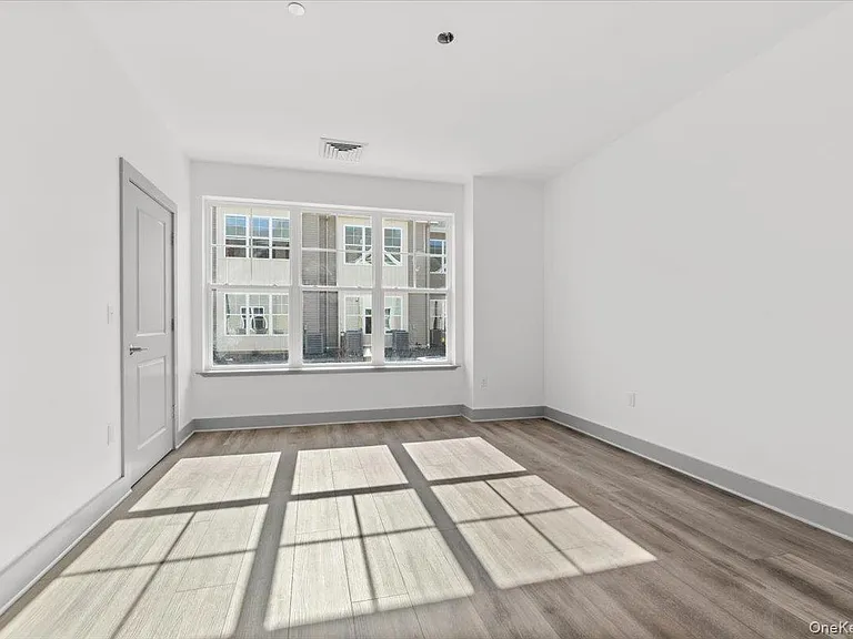 75 Forester Ave #114 — Photo 8