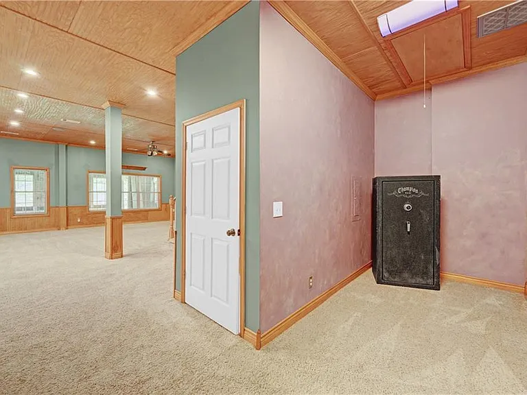 1566 Greyson Rdg — Photo 36