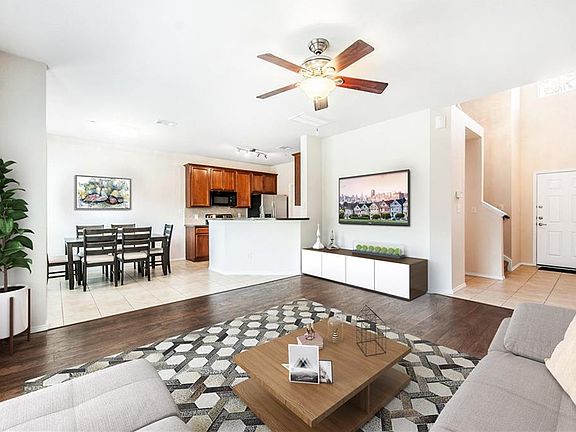 3rd image of 3208 Tarrant Ln