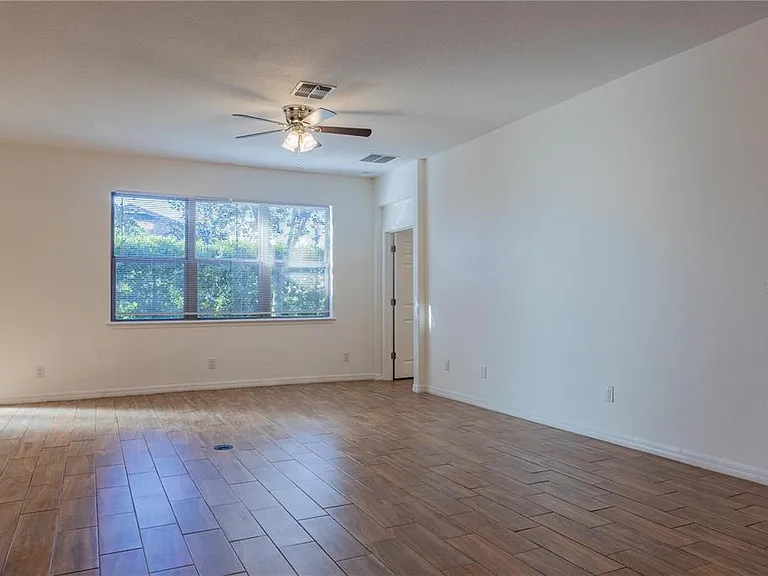 519 Cadiz Dr — Photo 4