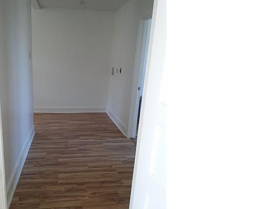 5th image of 450 Belmont