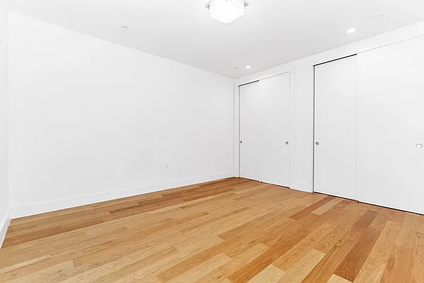 Rented by REAL New York | media 27