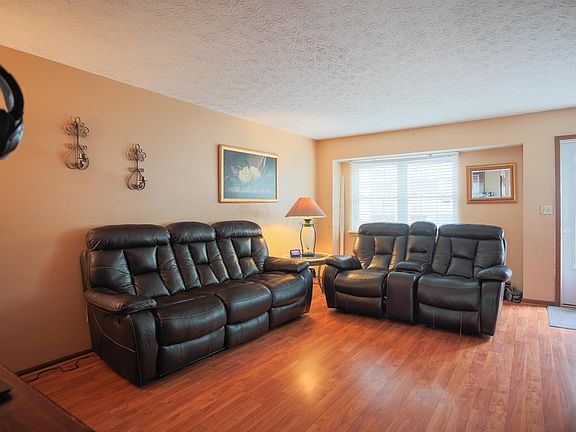 4th image of 7864 Woodhouse Ln #37B