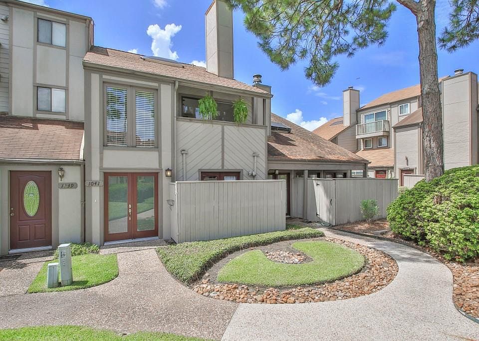 1st image of 1041 Country Place Dr #1041
