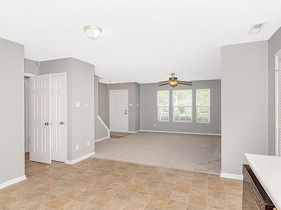 3rd image of 14368 Black Farm Dr