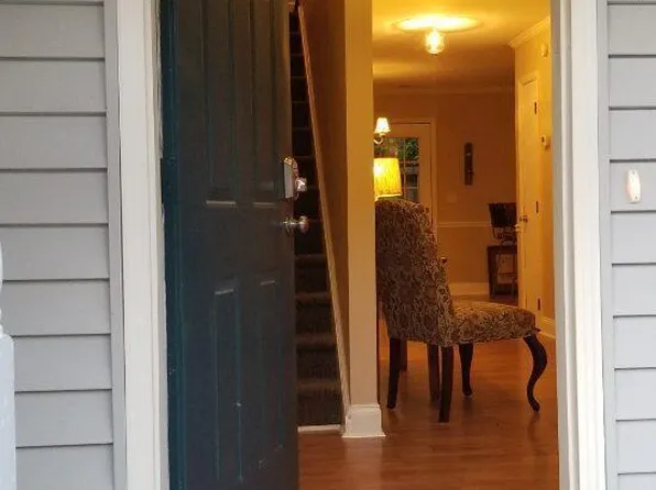 1815 Fox Sterling Dr, Raleigh, NC 27606