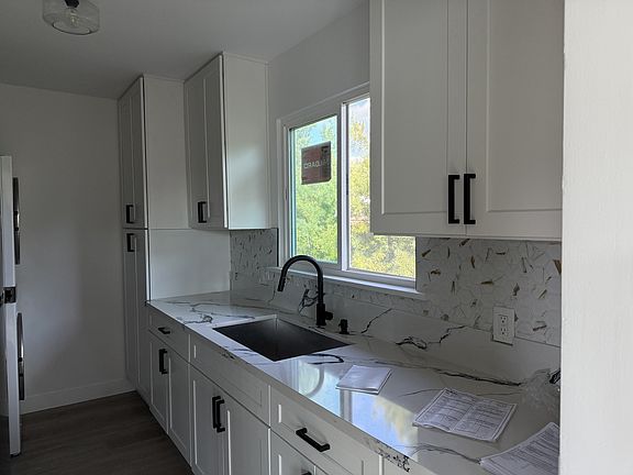 5th image of 5315 Loma Linda Ave #6