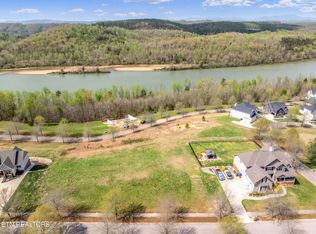 119 Parkberry Rd, Oak Ridge, TN 37830