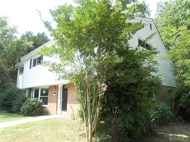 9302 Woodcrest Rd — Photo 15