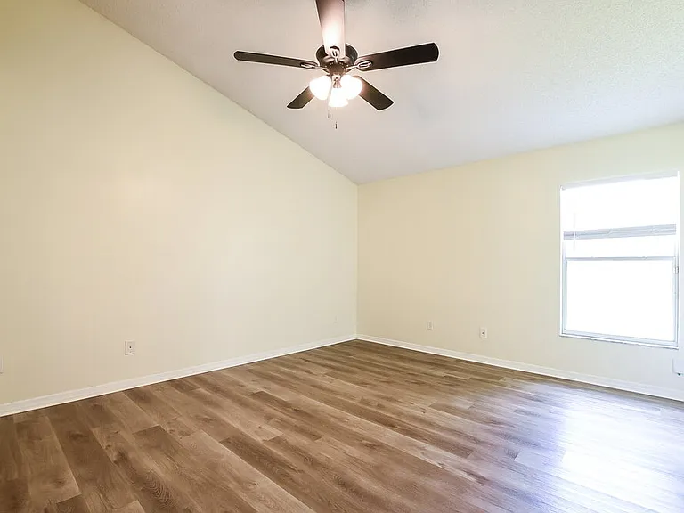 2556 Coachbridge Ct — Photo 9