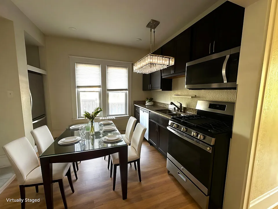 2616 Hennepin Ave #100