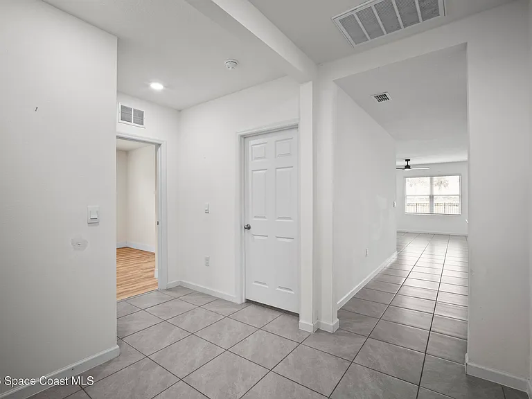 1065 Dugan Cir SE — Photo 7
