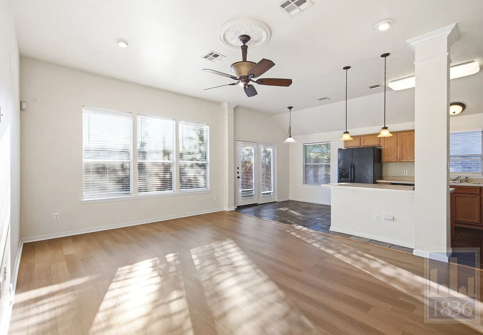 3 bed, 2.0 bath, 1682 sqft, $1,975 — Photo 3