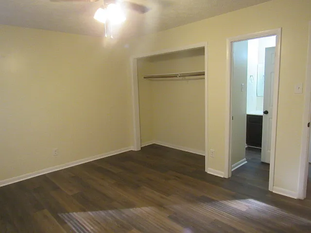 540 Crooked Creek Ct — Photo 15