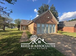 1142 W East Ross Pkwy, Southaven, MS 38671
