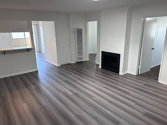 2nd image of 308 16th St #10