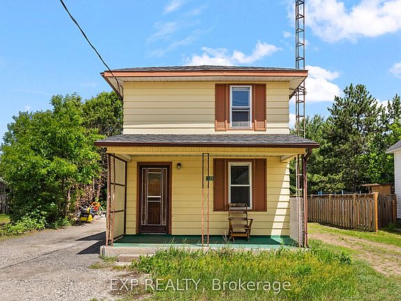2nd image of 22 Lane St