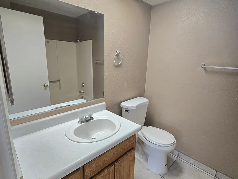 413 S Sunset Ave — Photo 9