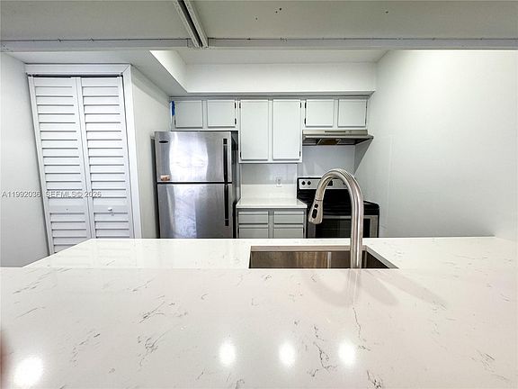 3rd image of 5672 Rock Island Rd APT 271