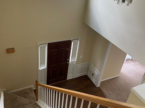 4th image of 645 Barston Ln