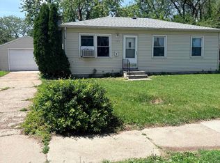 1220 Seneca St, Storm Lake, IA 50588