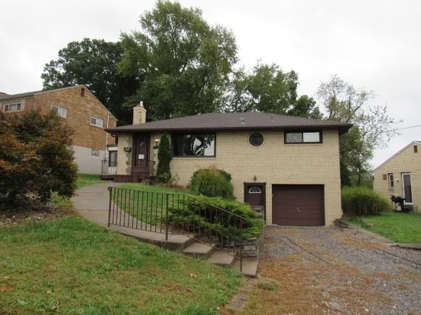 1963 Worcester Dr, Pittsburgh, PA 15243