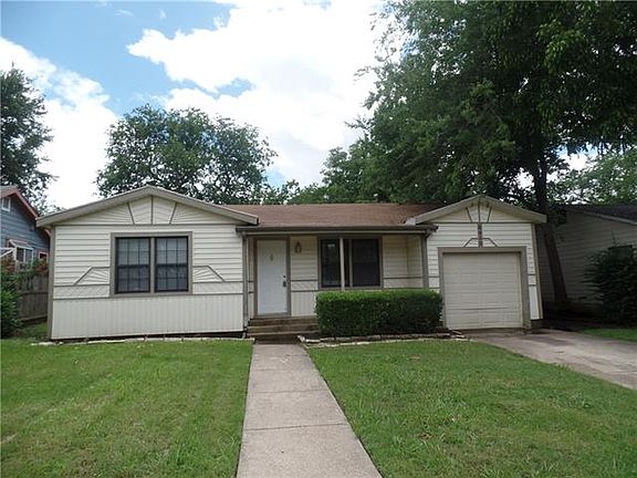 3rd image of 8513 Pemberton Ct
