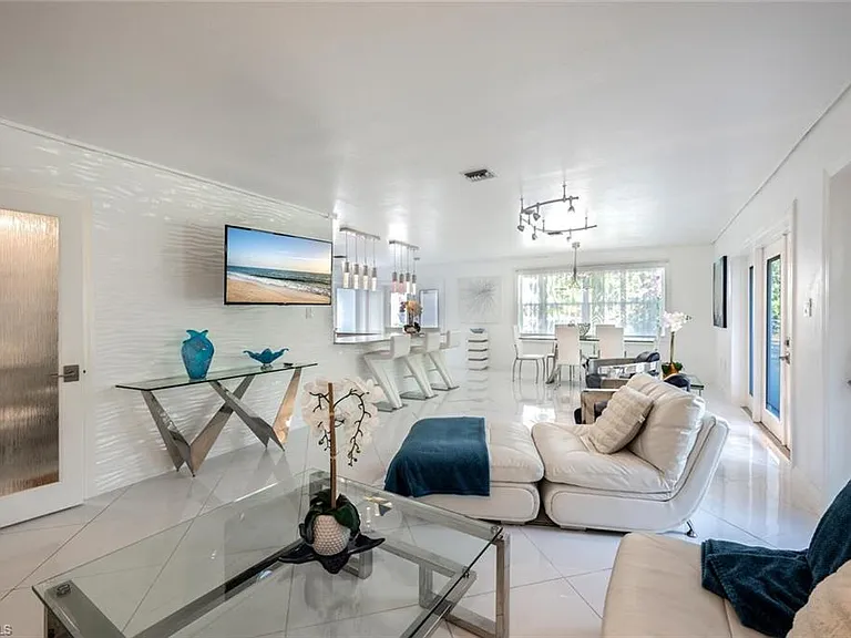 5940 English Oaks Ln — Photo 36