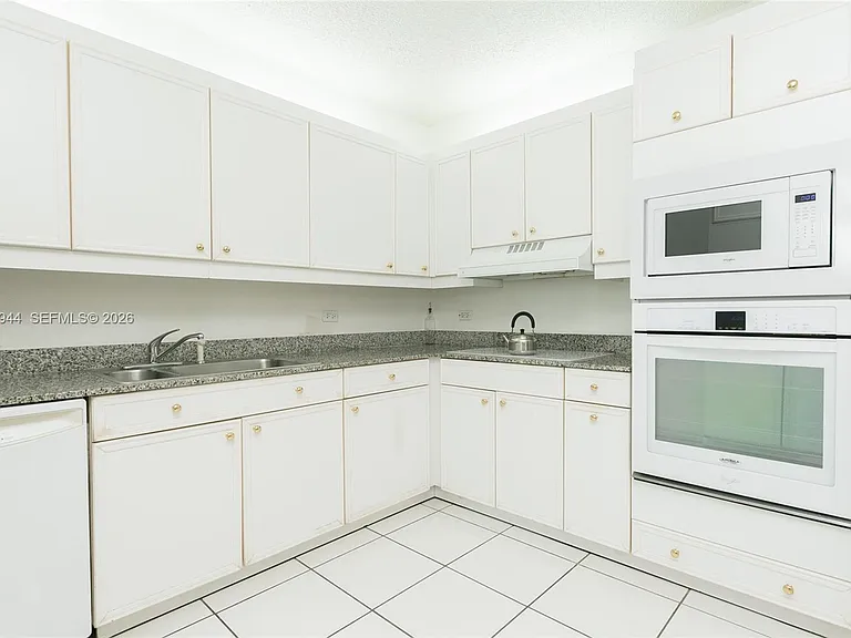 8855 Collins Ave #6F — Photo 14