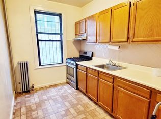 34-31 33rd St #1BB, Astoria, NY 11106
